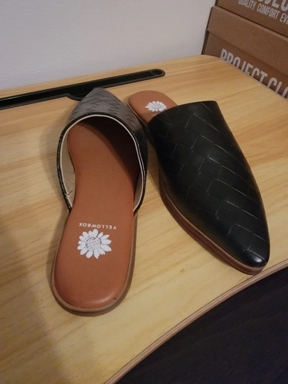 Yellow Box Women's Black Woven Pointed Toe Slide Sandals - Picture 2 of 3